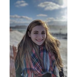 Meet your Posher, Hannah